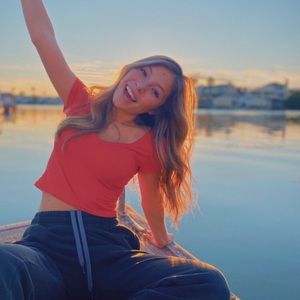 Meet your Posher, Gabrielle